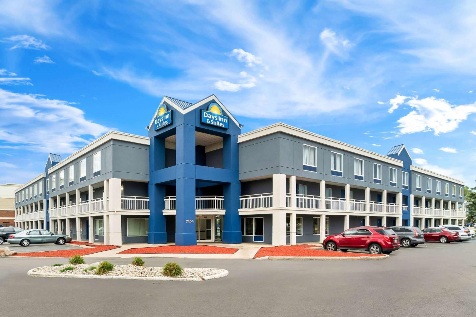 Days Inn & Suites By Wyndham Уоррен Экстерьер фото